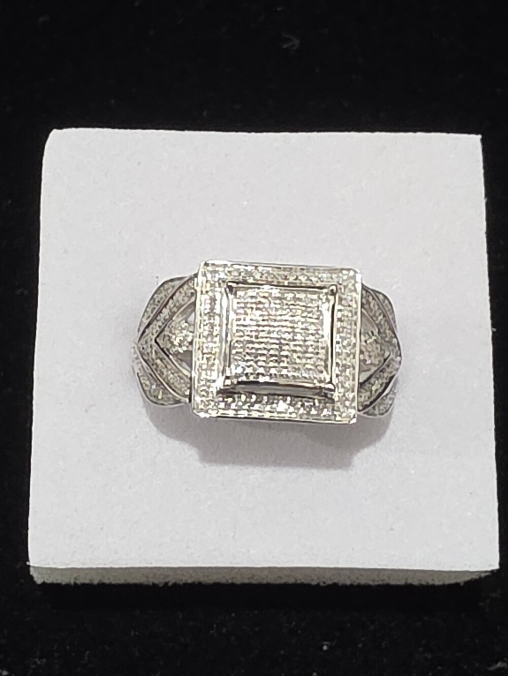 10kt Whitegold Diamond Ring
